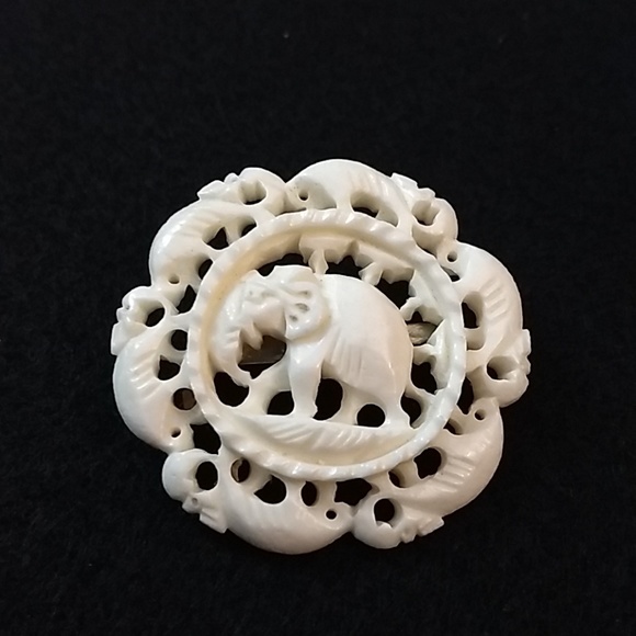 Jewelry - Ring of elephants pin Jewelry - Ring of elephants pin
